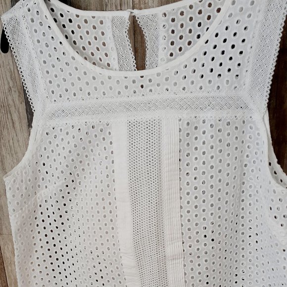 White eyelet blouse - Picture 3 of 5